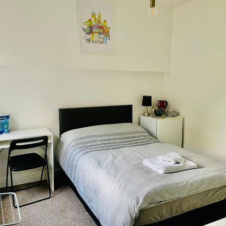 305 High Town Road Hostel Luton  Luaran gambar